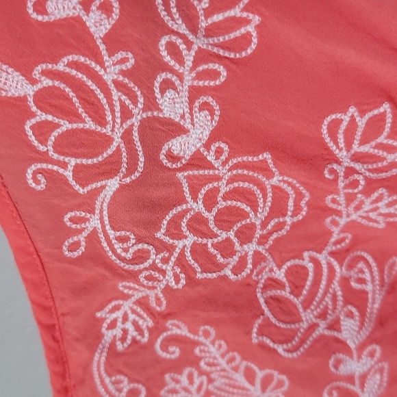 Torrid Romantic Spring coral embroidered cut out back top size 2 - Picture 9 of 11